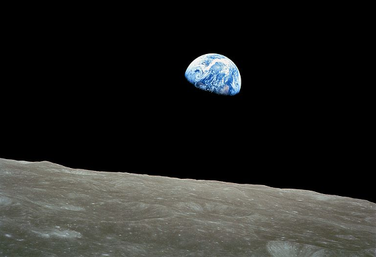 NASA-Apollo8-Dec24-Earthrise550